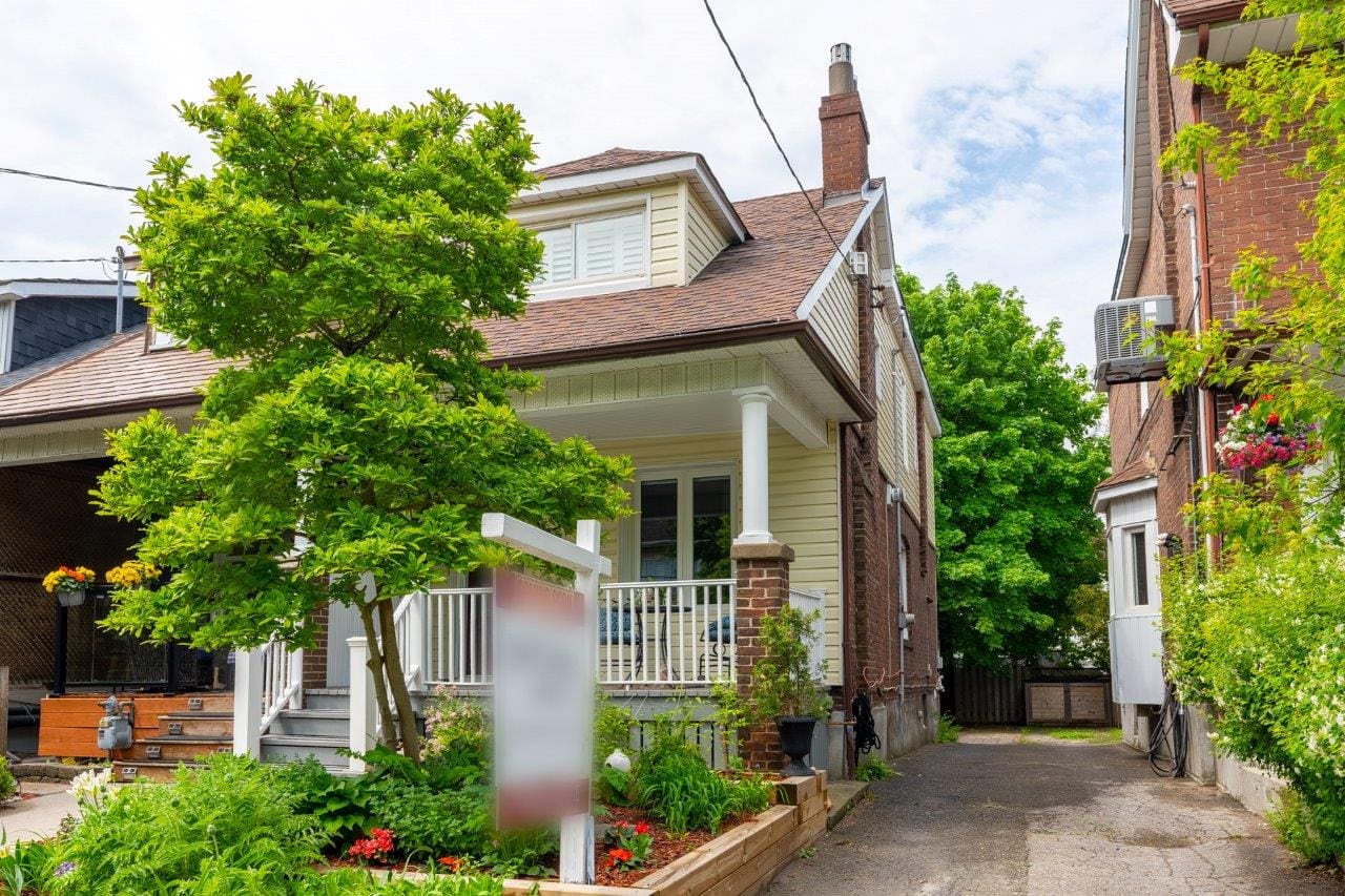 246 Lee Avenue DeClute Real Estate