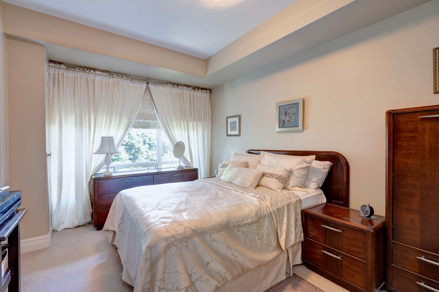 1801 Bayview Avenue 610 DeClute Real Estate