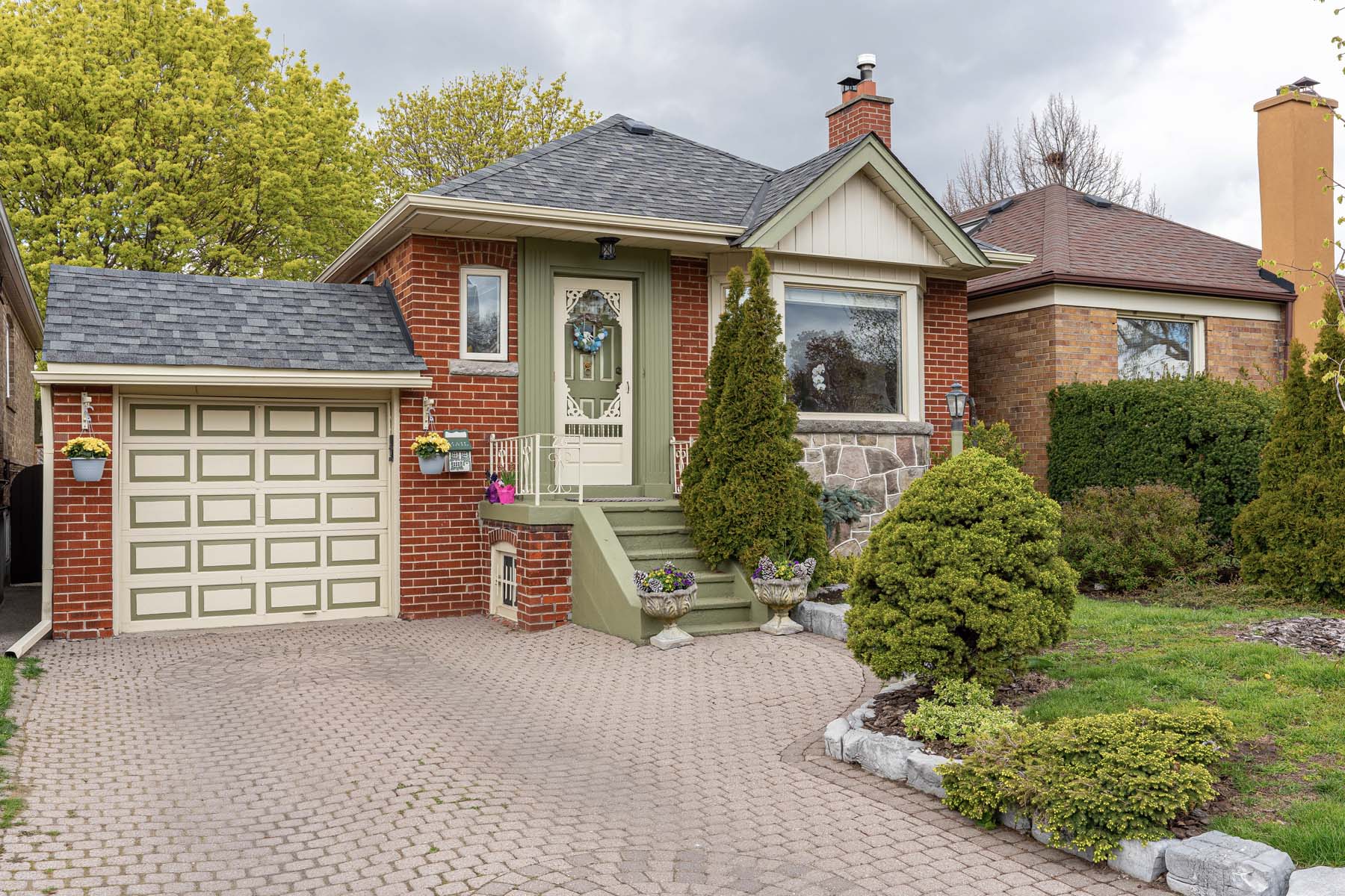 26 Hunt Club Drive DeClute Real Estate