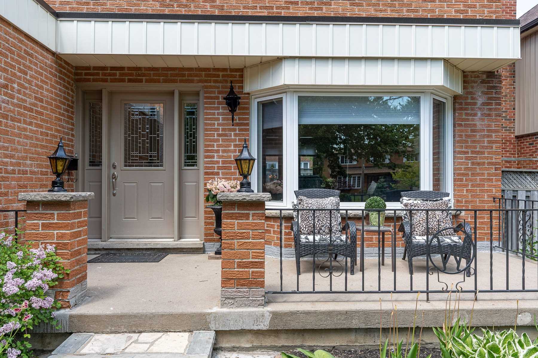 114 Acheson Boulevard Scarborough Family Home DeClute Real Estate