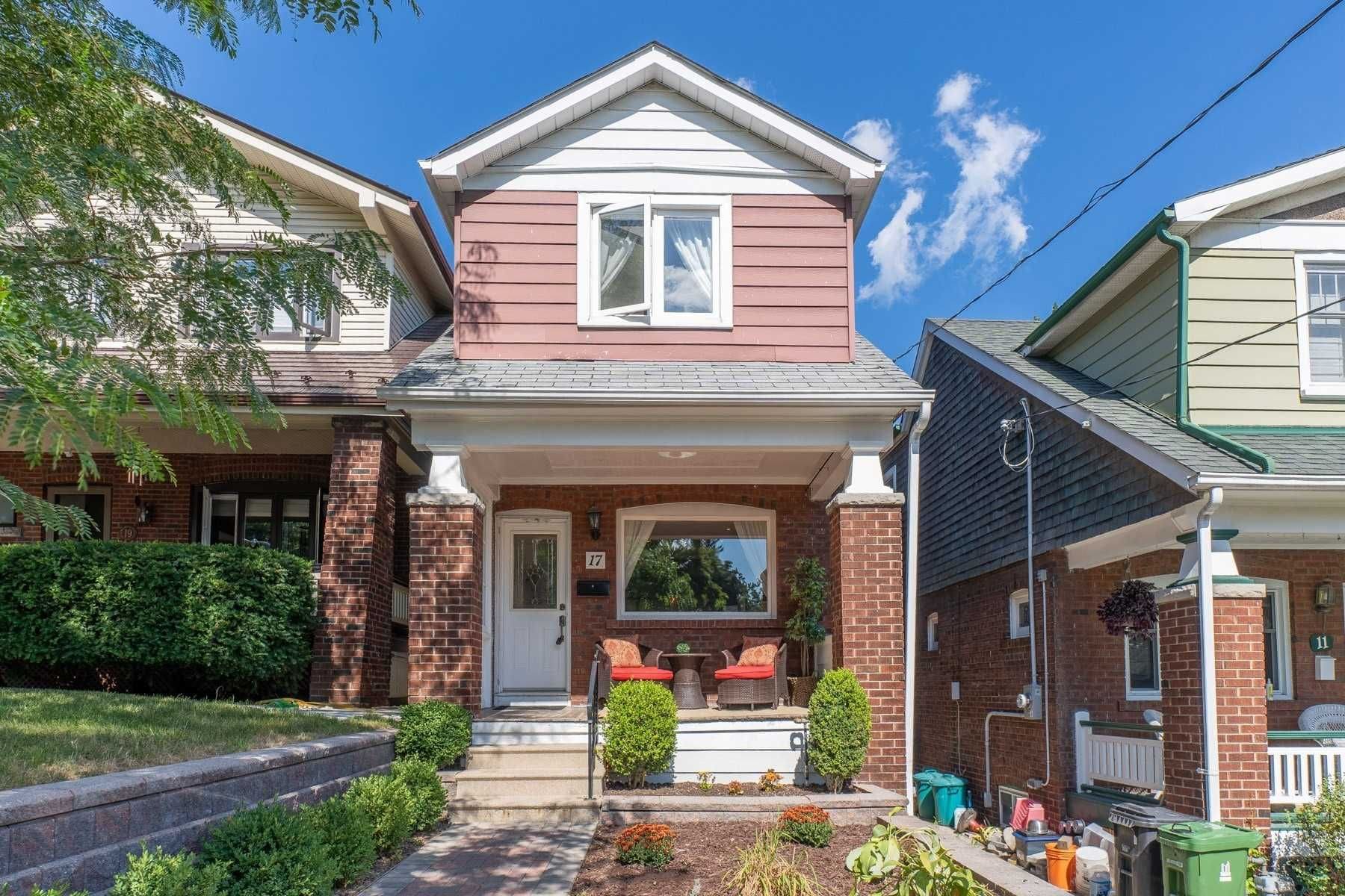 17 Hollywood Crescent Upper Beach Home DeClute Real Estate