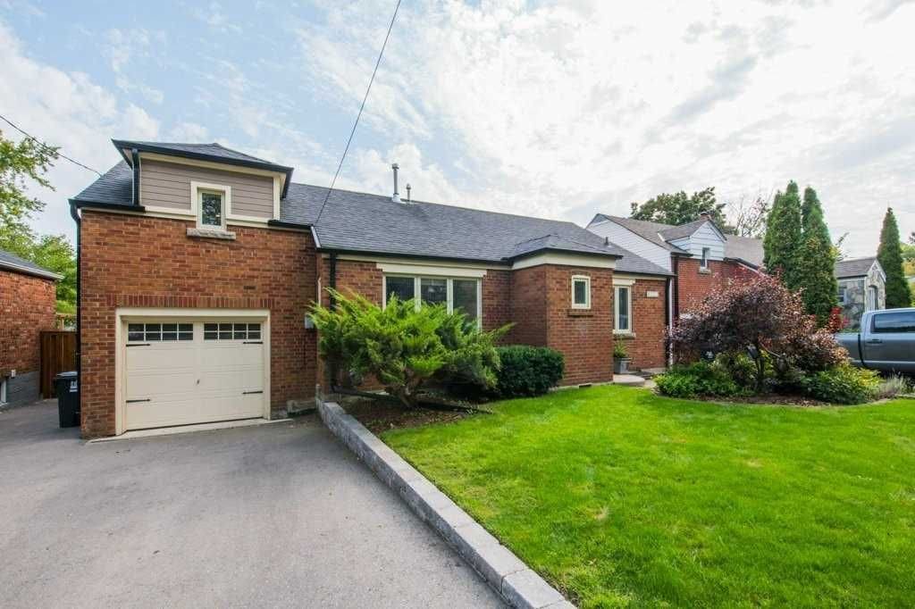 121 Highview Avenue Birchcliff Home for Sale DeClute Real Estate