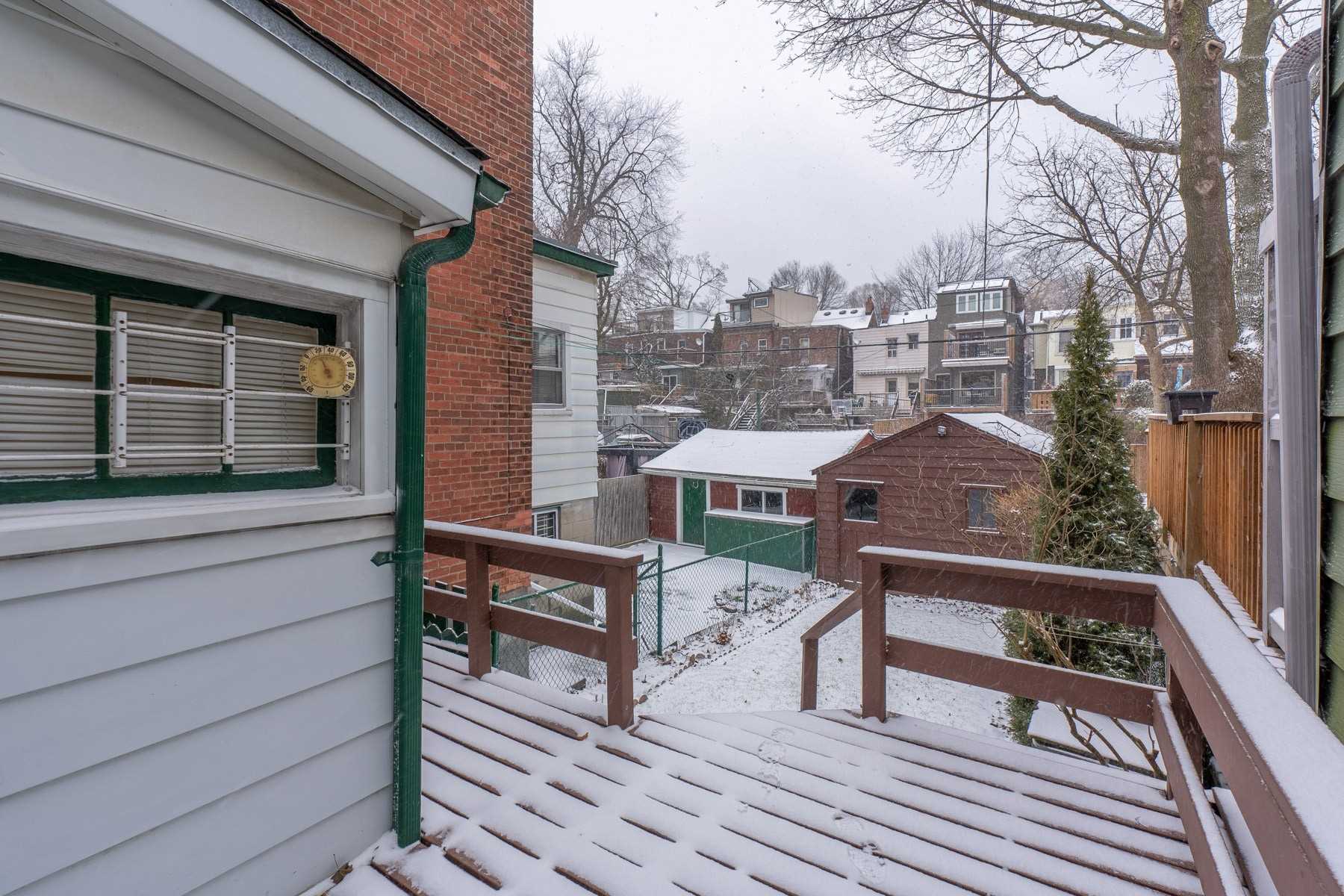 311 Kenilworth Avenue 2 bedroom Beaches Home DeClute Real Estate