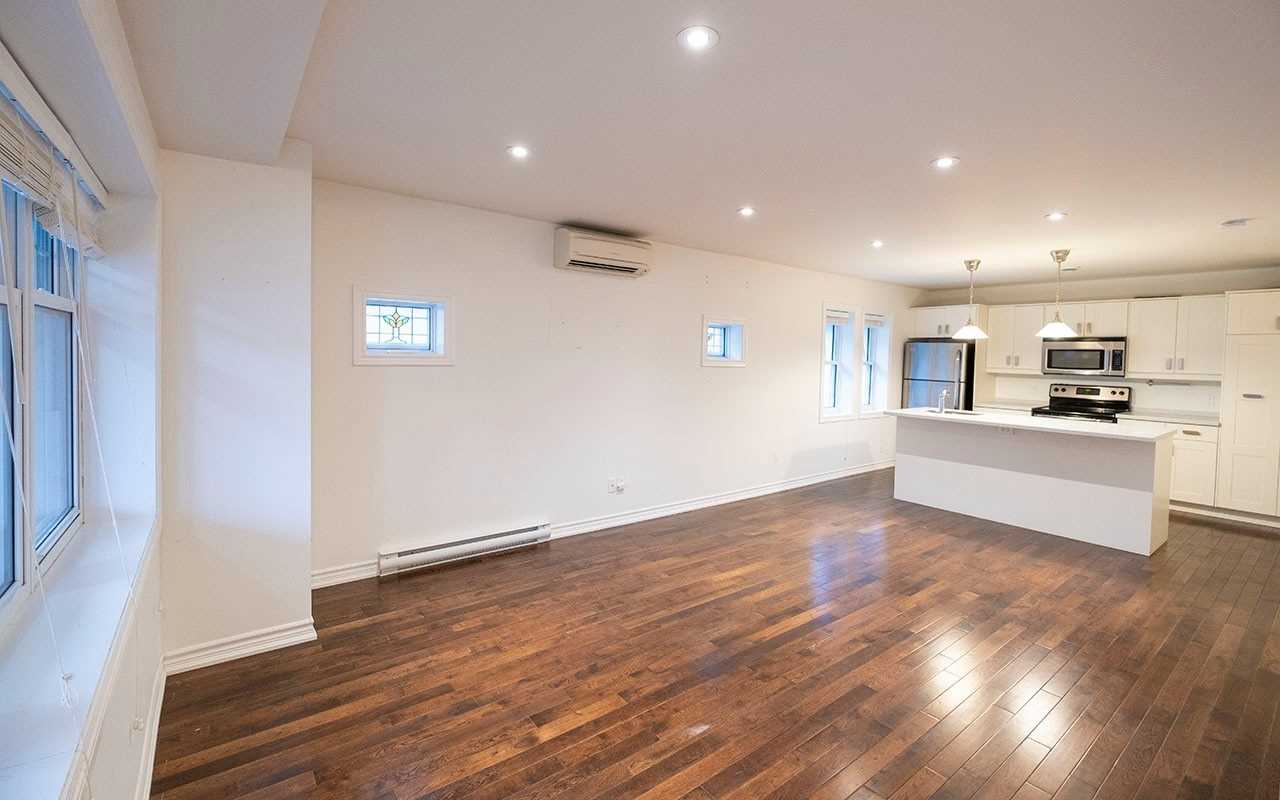 11 Bonfield Avenue Upper Unit Beaches Rental DeClute Real Estate