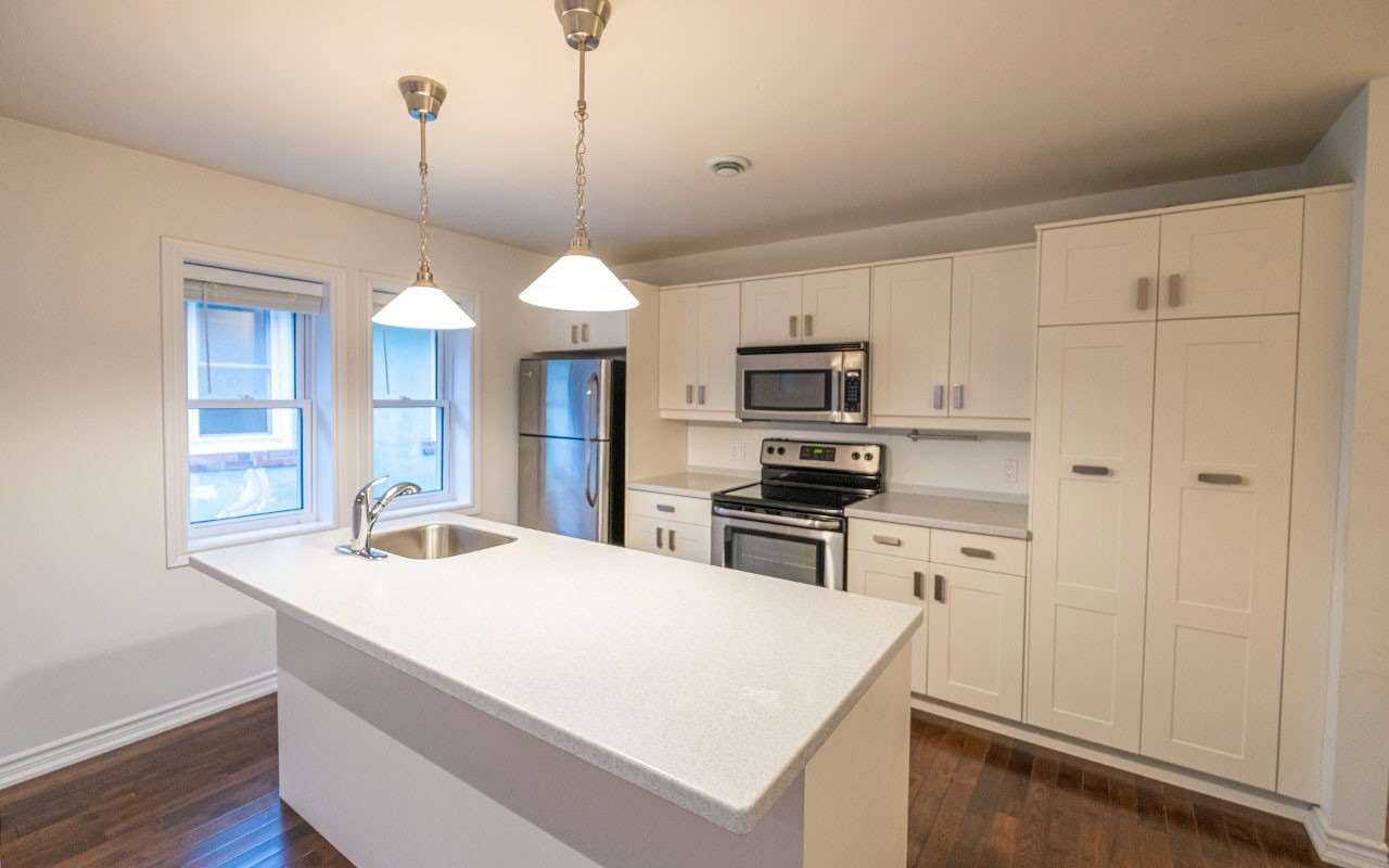 11 Bonfield Avenue Upper Unit Beaches Rental DeClute Real Estate