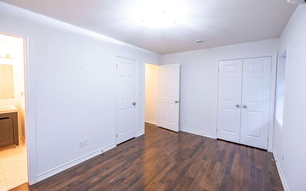 11 Bonfield Avenue Upper Unit Beaches Rental DeClute Real Estate