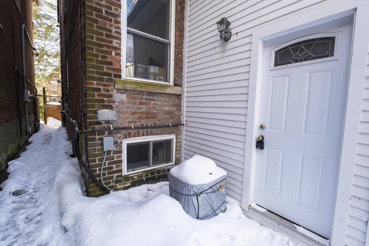 53 Silver Birch Avenue Lower Unit DeClute Real Estate