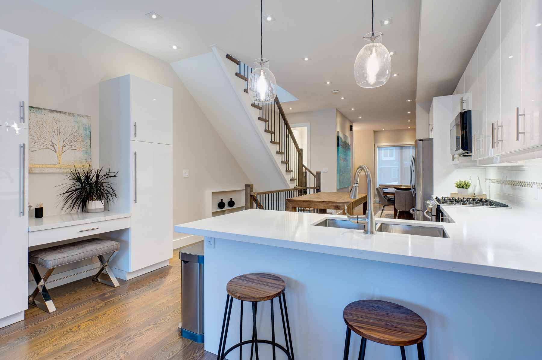 5B Linton Avenue Birch Cliff Home For Sale DeClute Real Estate