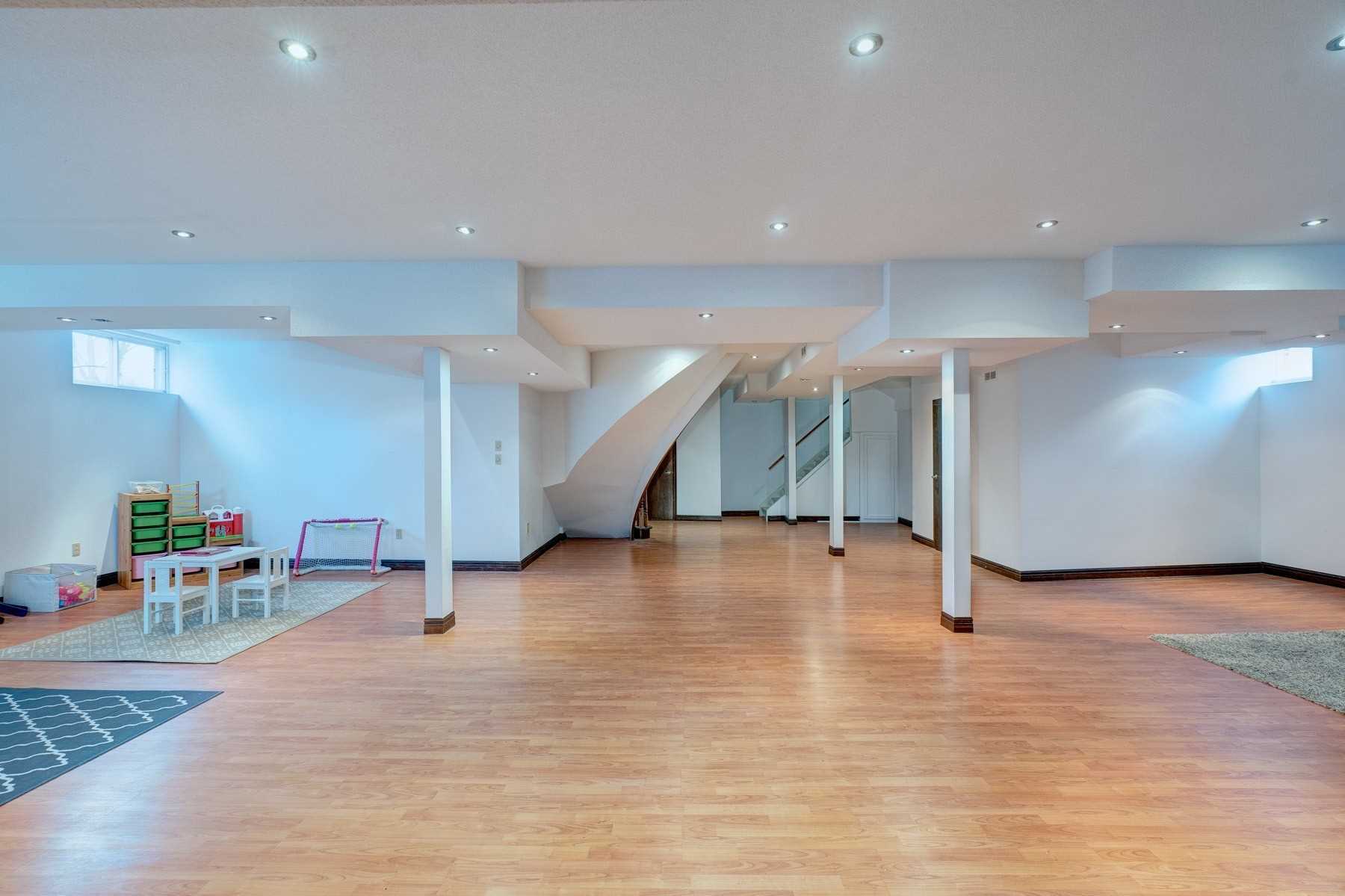 37 Cedarview Drive Amazing Family Home DeClute Real Estate