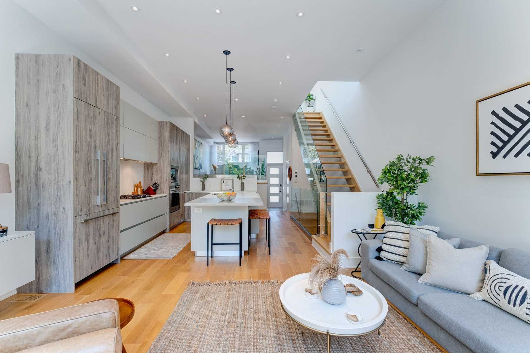 19A Linton Avenue Turnkey Executive Home DeClute Real Estate