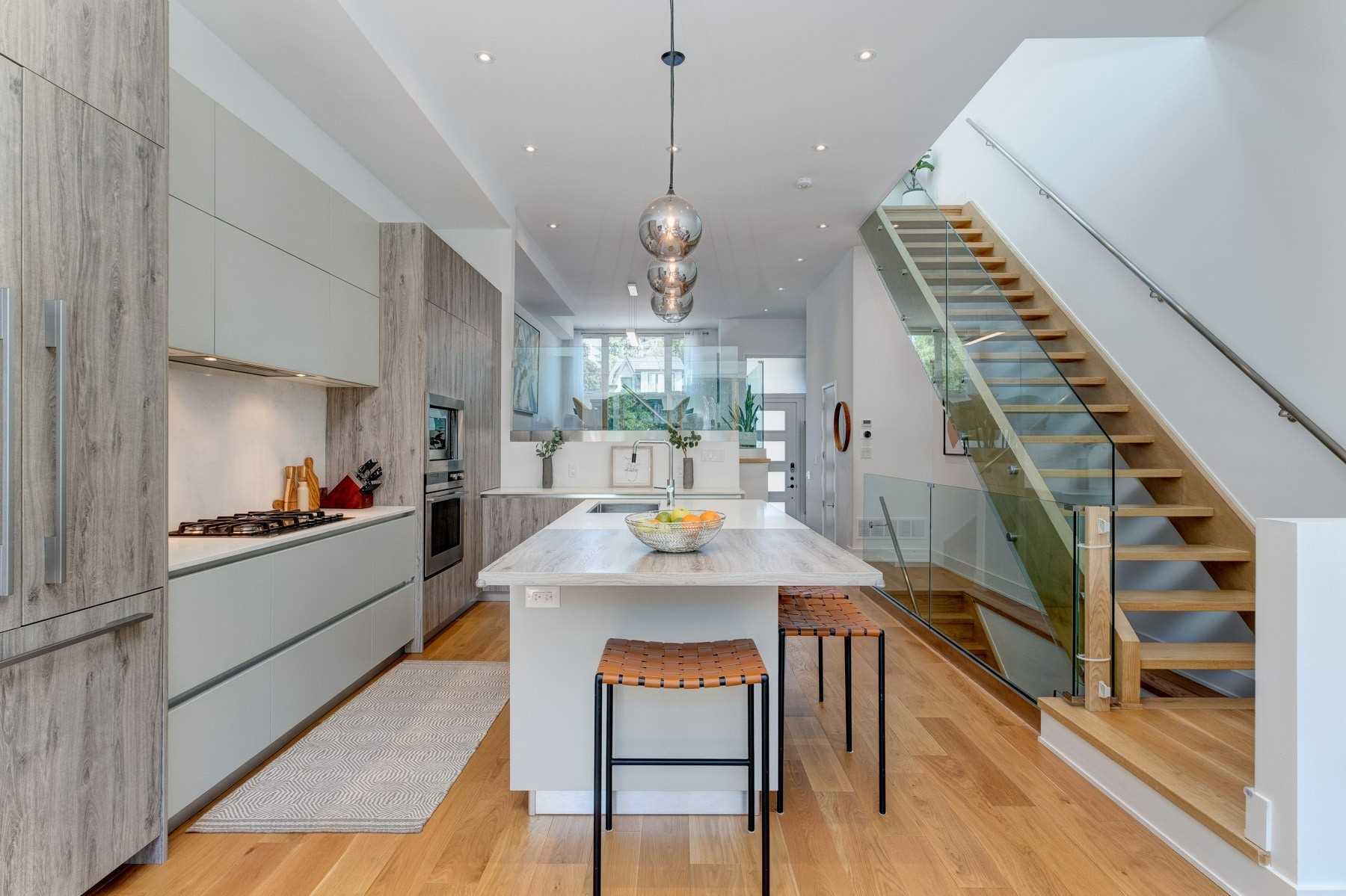 19A Linton Avenue Turnkey Executive Home DeClute Real Estate