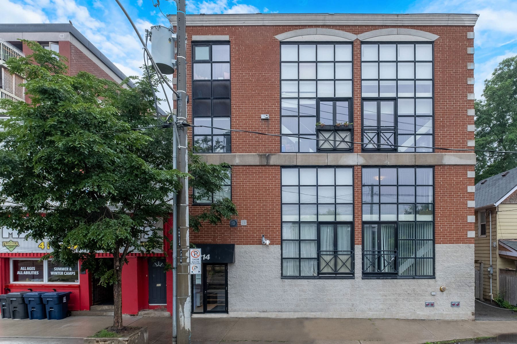 214 Main Street Suite 204 Boutique Condo Unit DeClute Real Estate