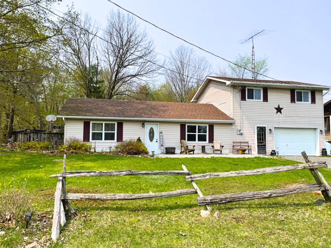 439,000, 10551 Road 38, Parham, ON DeClute Real Estate