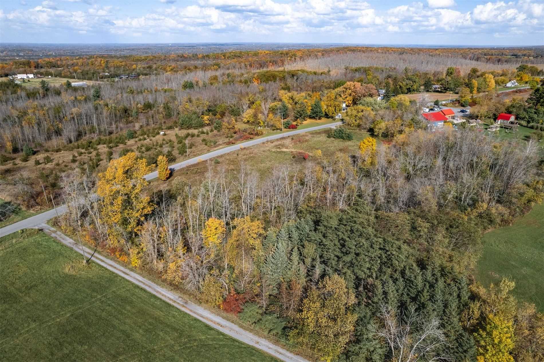 1886 Fish Lake Road, Prince Edward County DeClute Real Estate