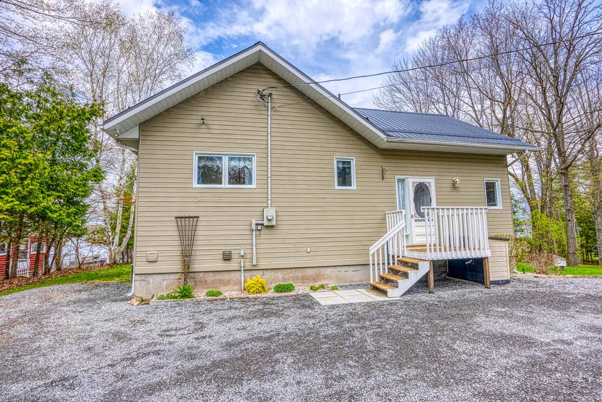 1,100,000, Bobs Lake, 195 Riders Lane, Tichborne, ON DeClute Real Estate