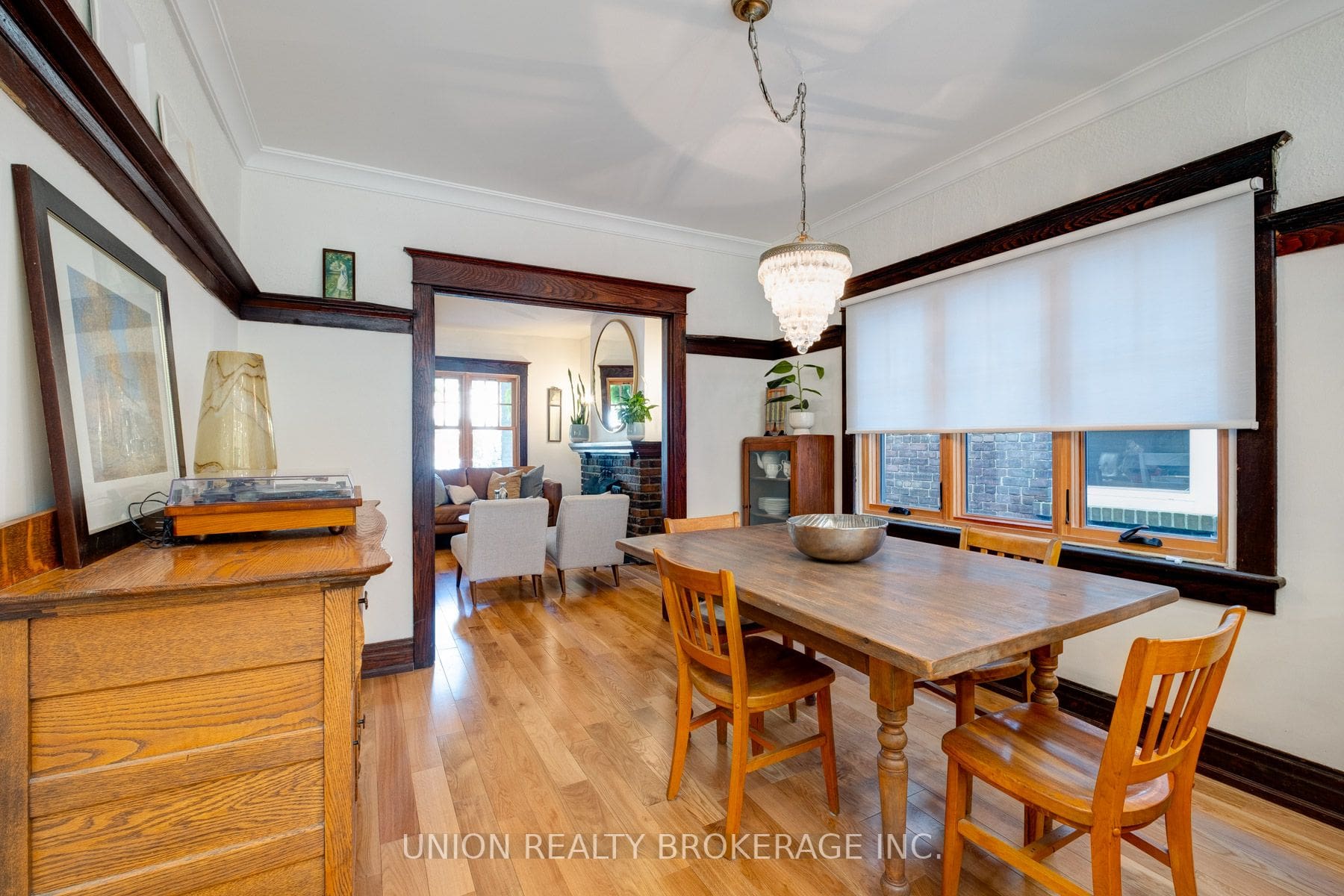 260 Silver Birch Avenue DeClute Real Estate