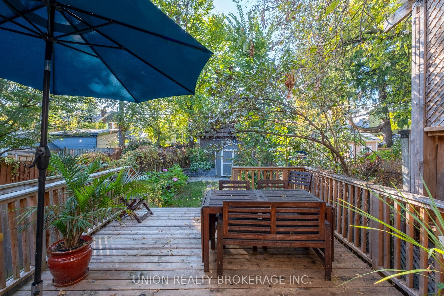 260 Silver Birch Avenue DeClute Real Estate