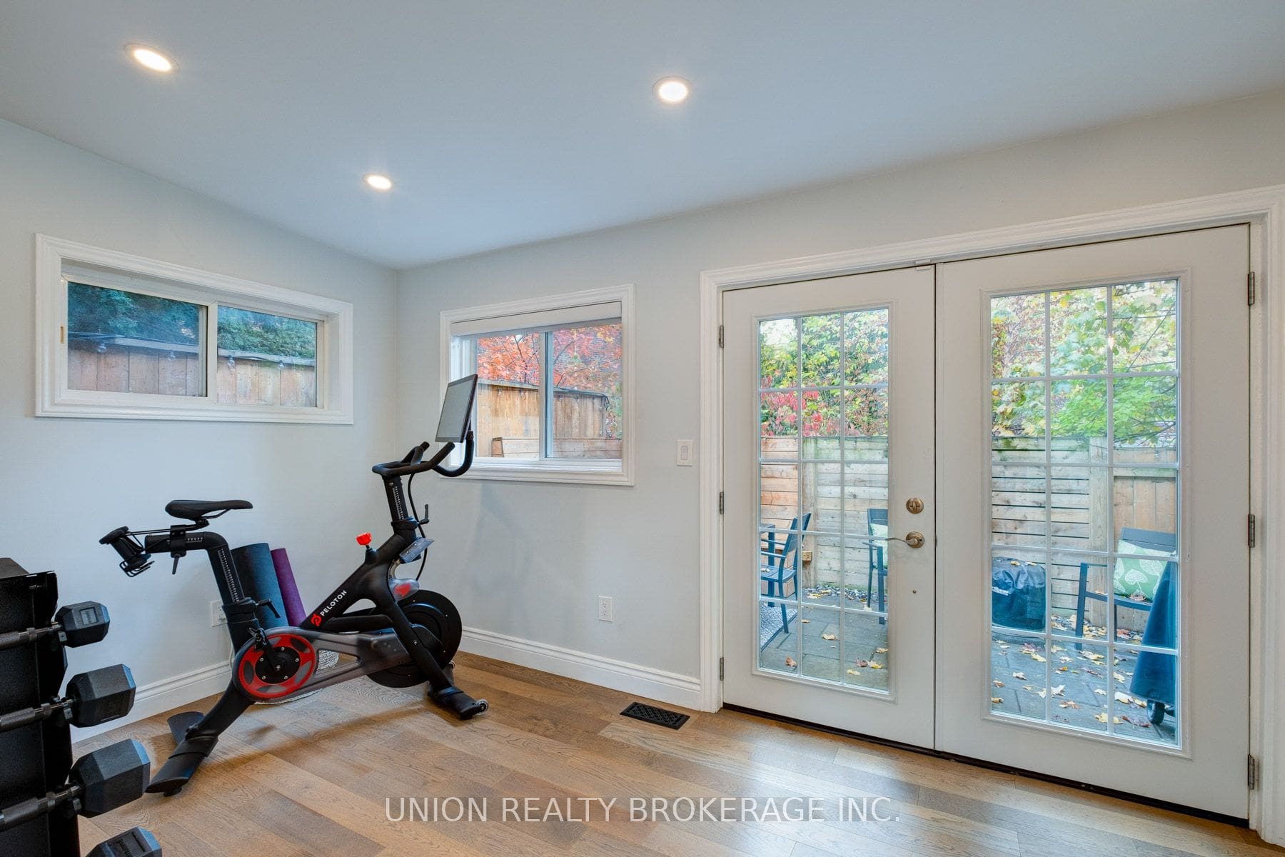 1 Neepawa Avenue DeClute Real Estate