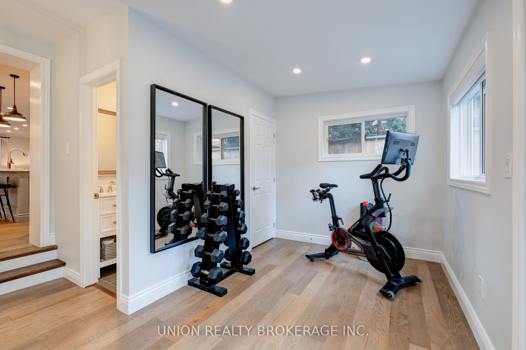 1 Neepawa Avenue DeClute Real Estate