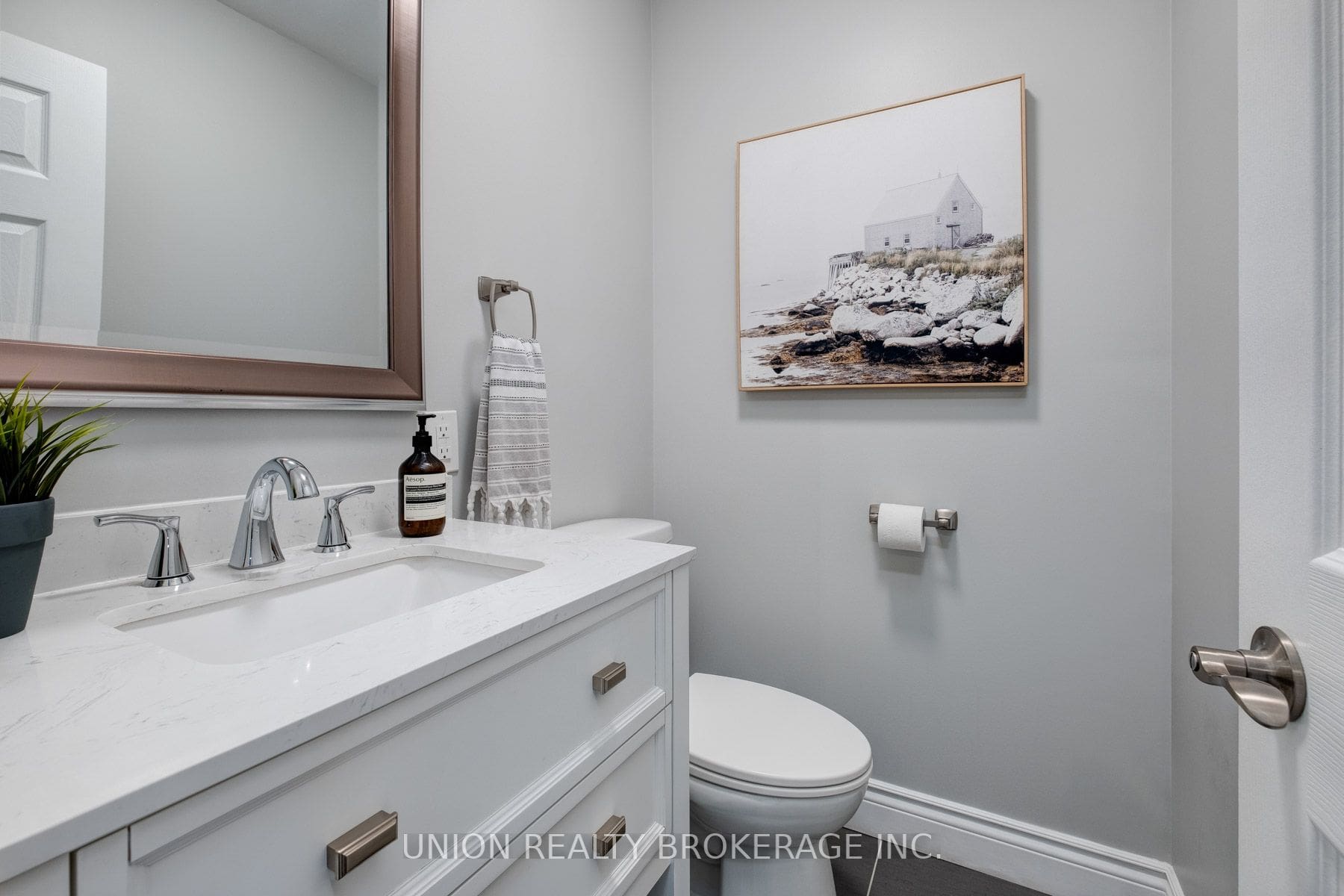 1 Neepawa Avenue DeClute Real Estate