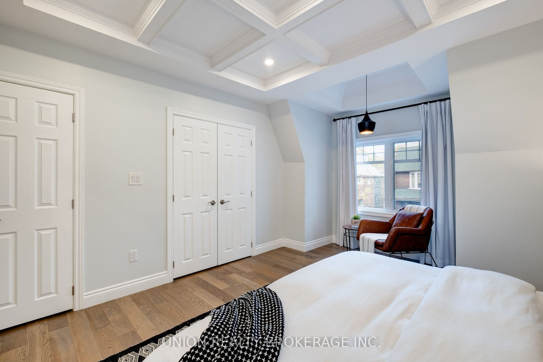 1 Neepawa Avenue DeClute Real Estate