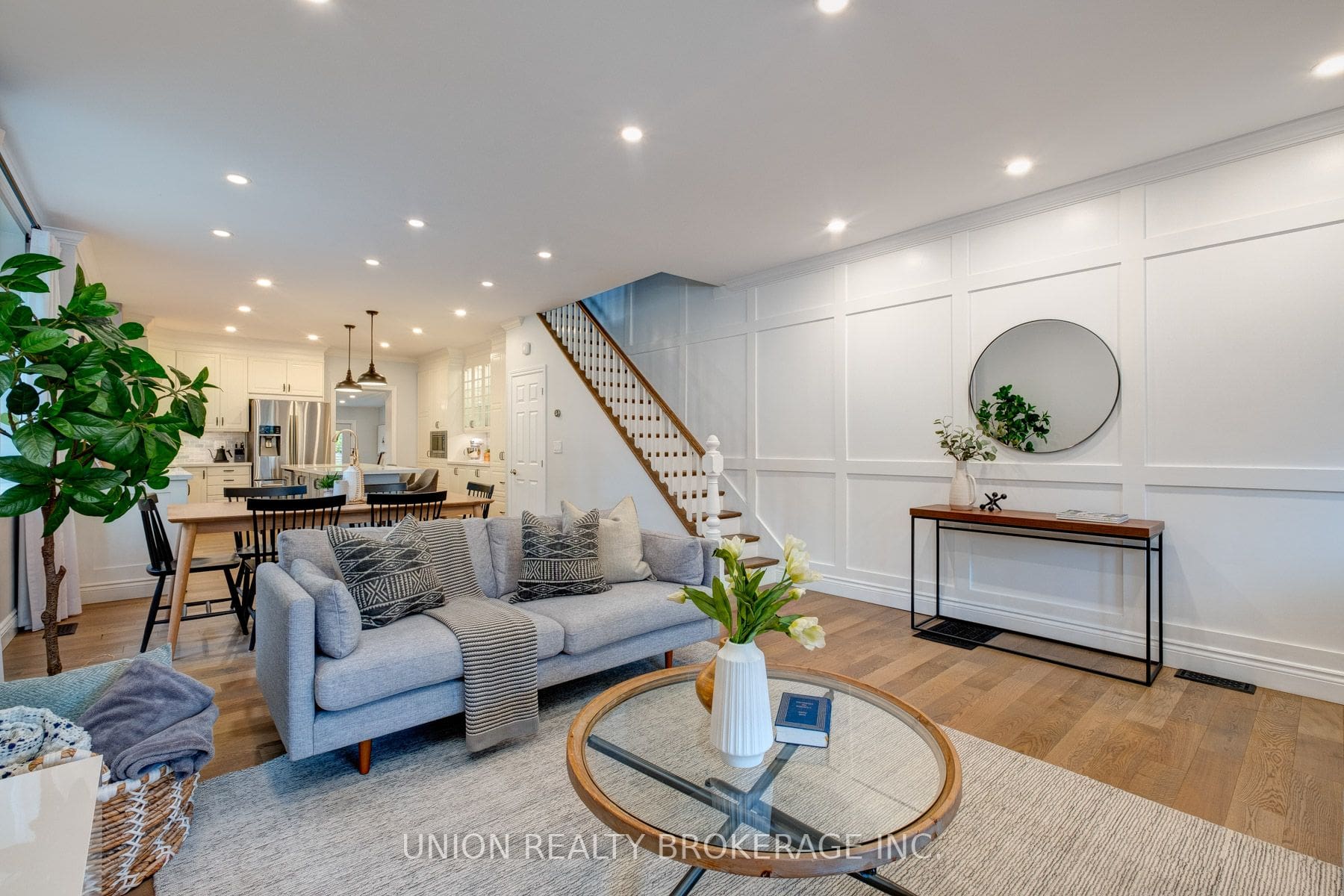 1 Neepawa Avenue DeClute Real Estate