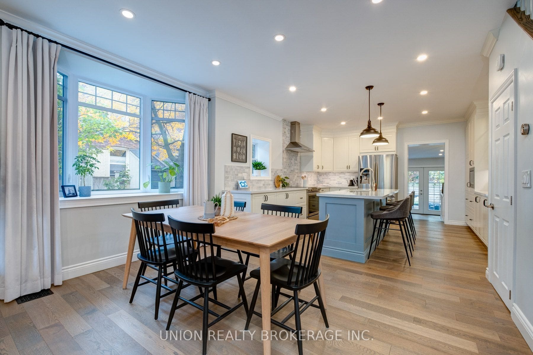 1 Neepawa Avenue DeClute Real Estate