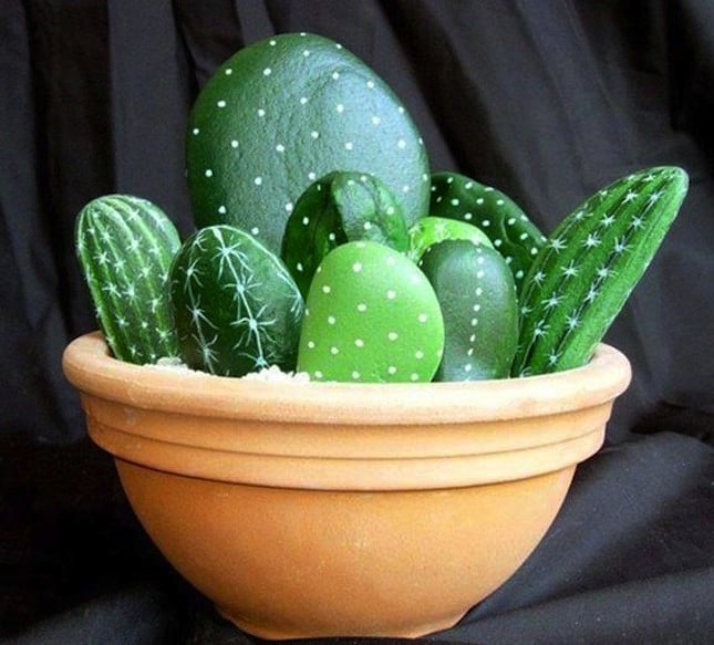 20 Awesome Stone Crafts Creativity