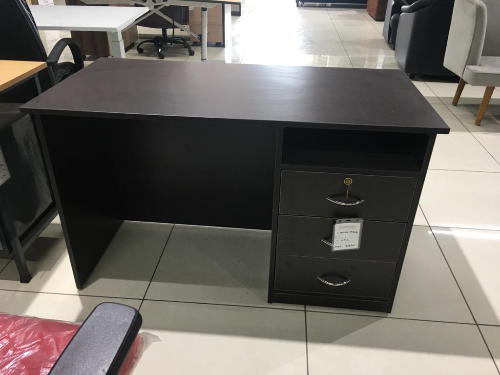 office Table Decorative