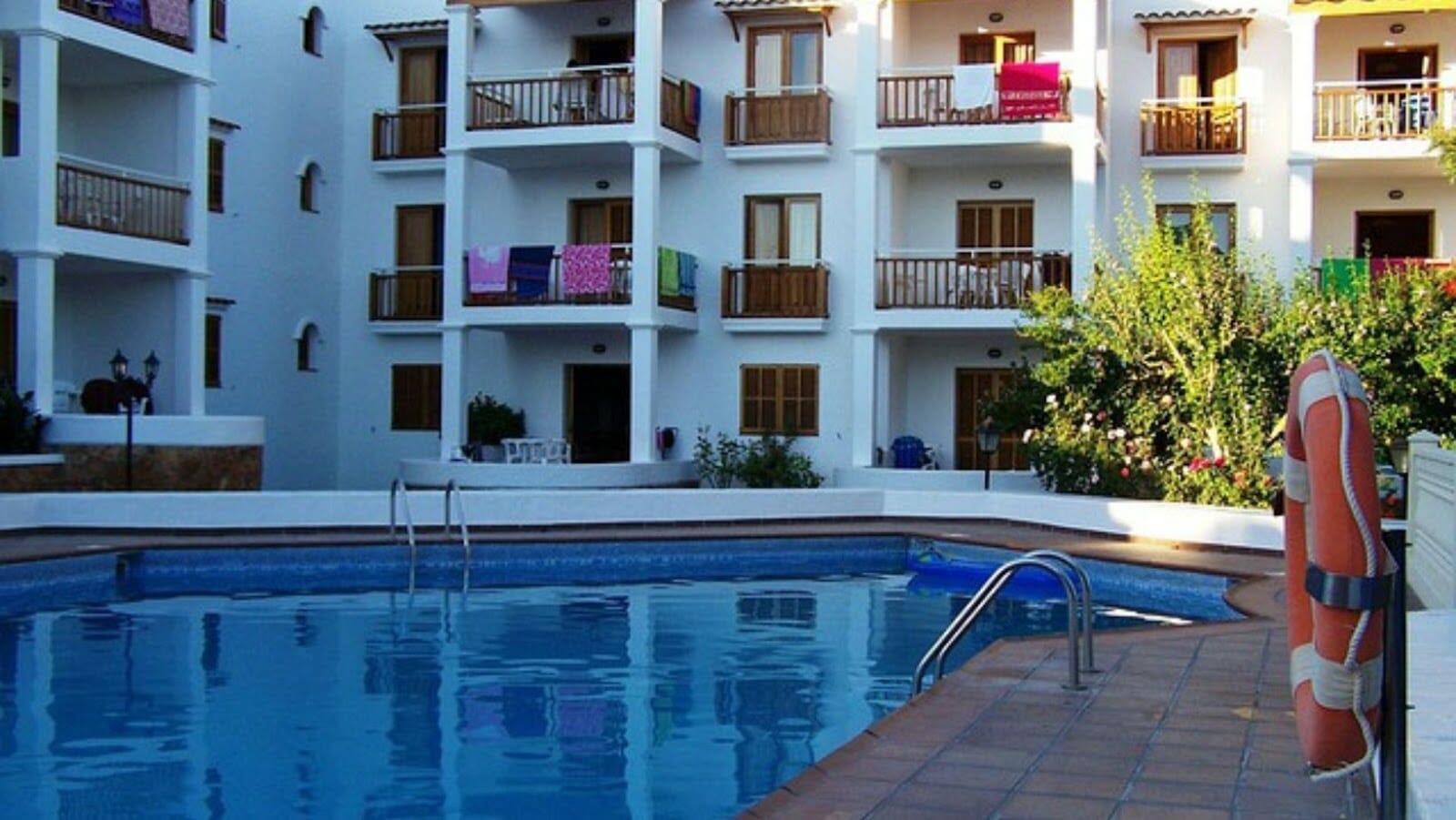 TVS Emerald Lighthouse Review Decorator Advice