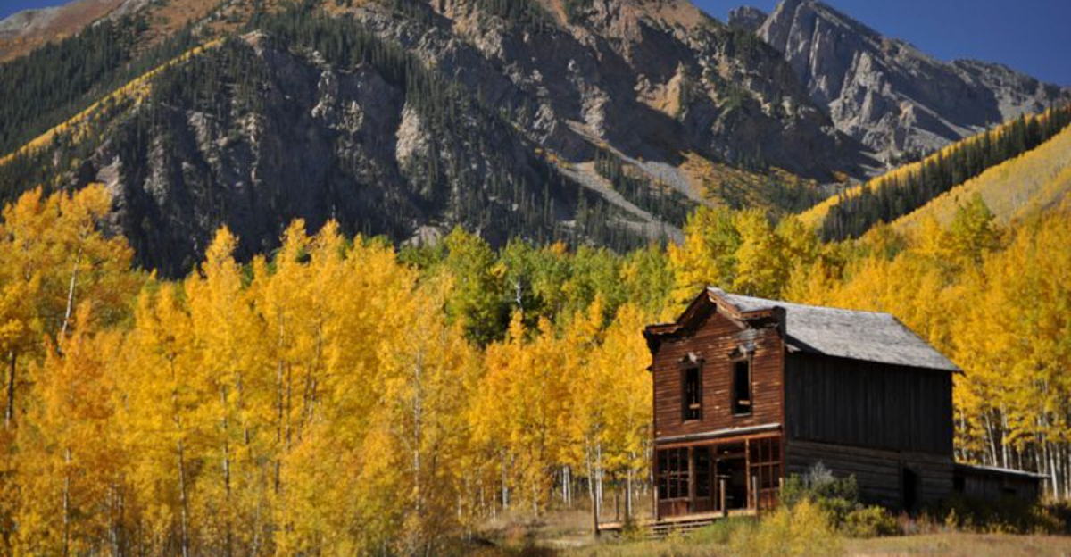 8 Haunted Spots In Aspen, Colorado Promise Chilling Fall Getaways