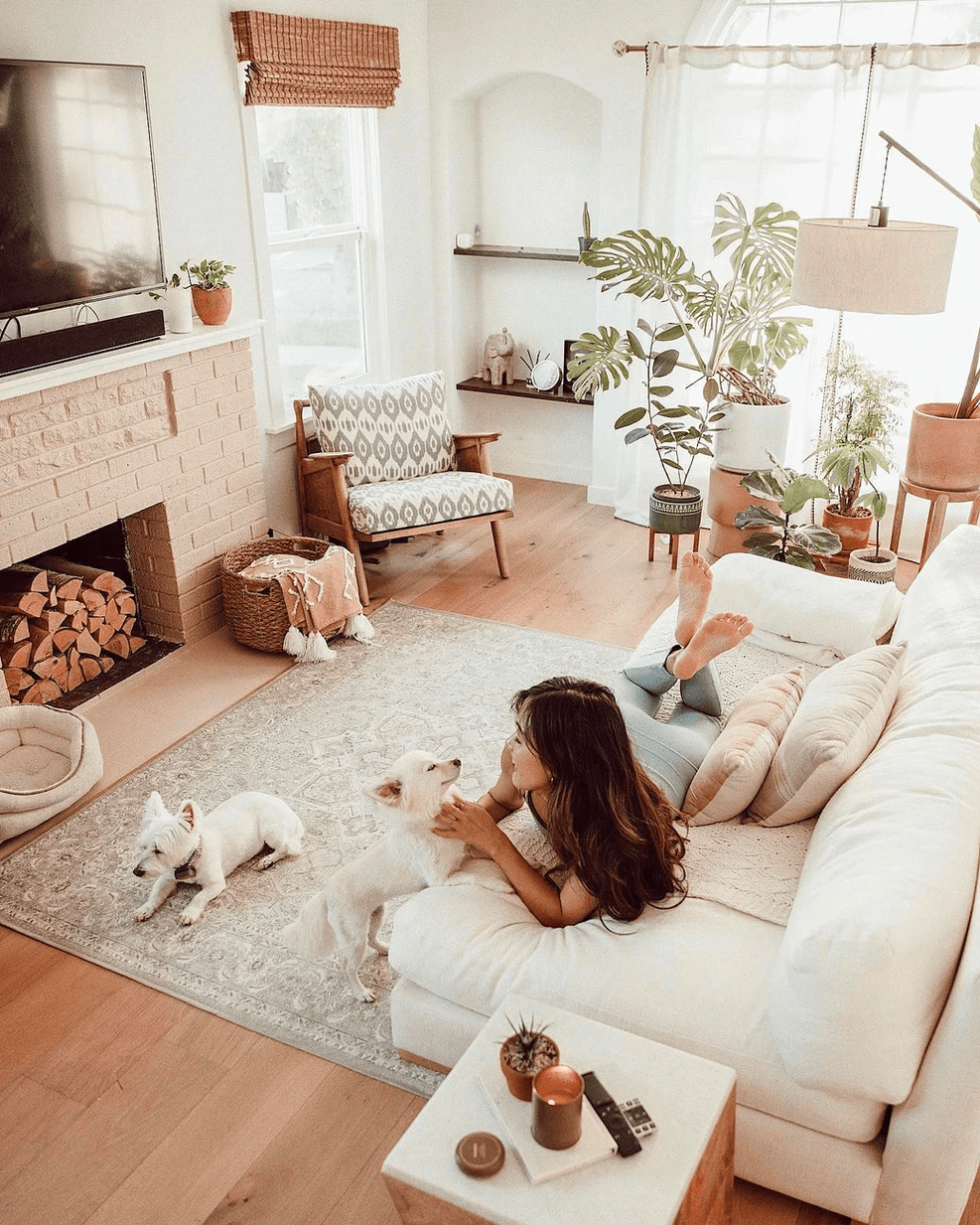 Rugs For Small Spaces Discover Rugs to Make a Room Look Bigger