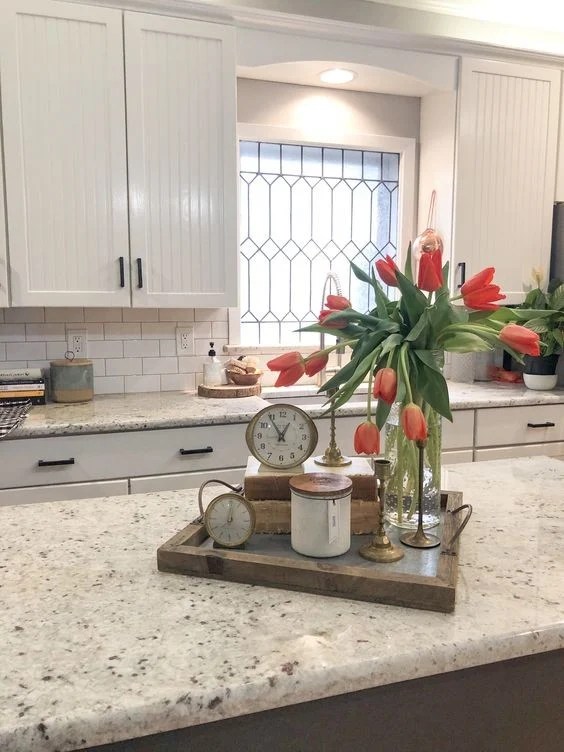 20 Kitchen Island Centerpiece Ideas to Highlight the Room