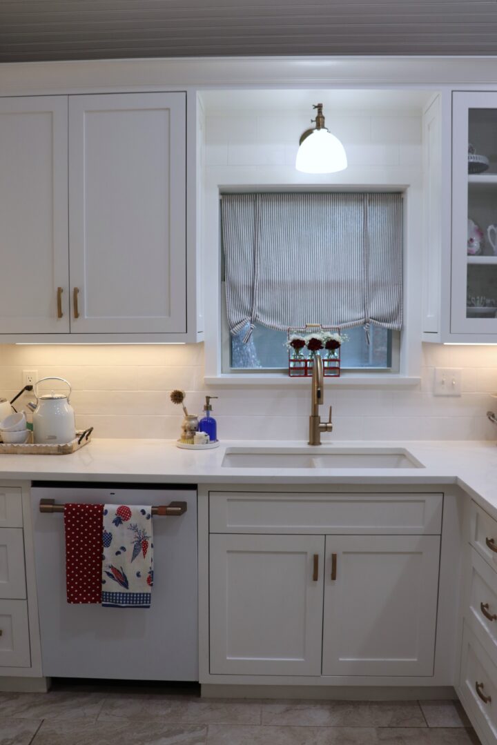 Creative Accessories In The Summer Kitchen Decor To Adore