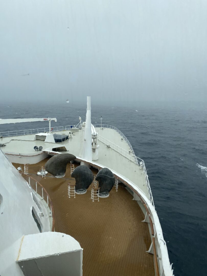 Casual Fashions on the Queen Mary II Decor To Adore