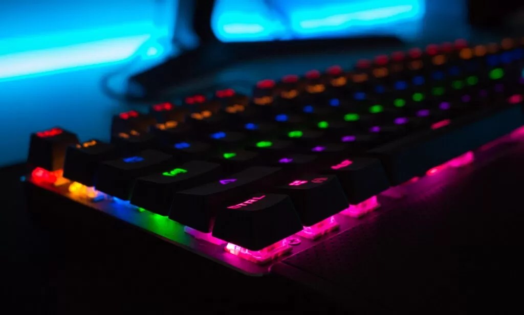Do Gaming Keyboards Have Headphone Jacks? | Decortweaks