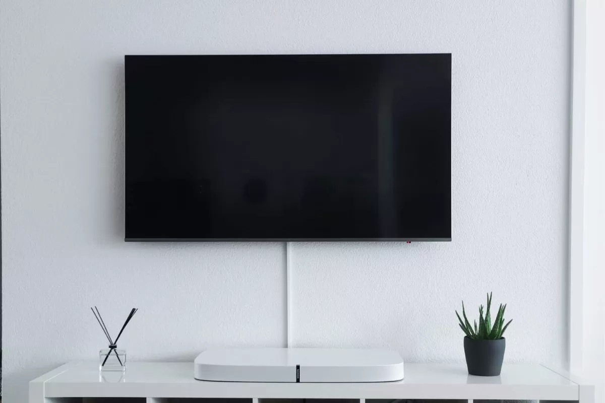 Is an LG TV an Android TV? Decortweaks