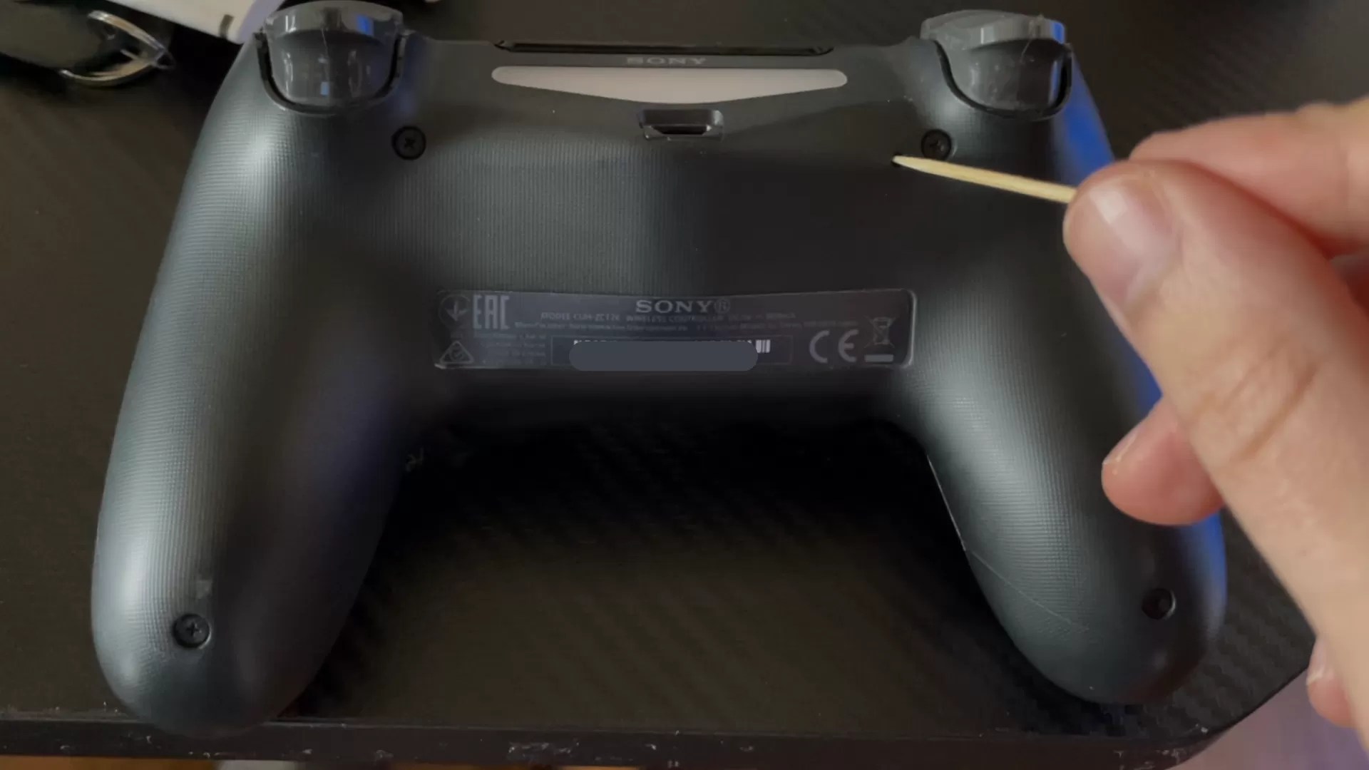 PS4 Controller Blinking Yellow Here's how to fix it Decortweaks