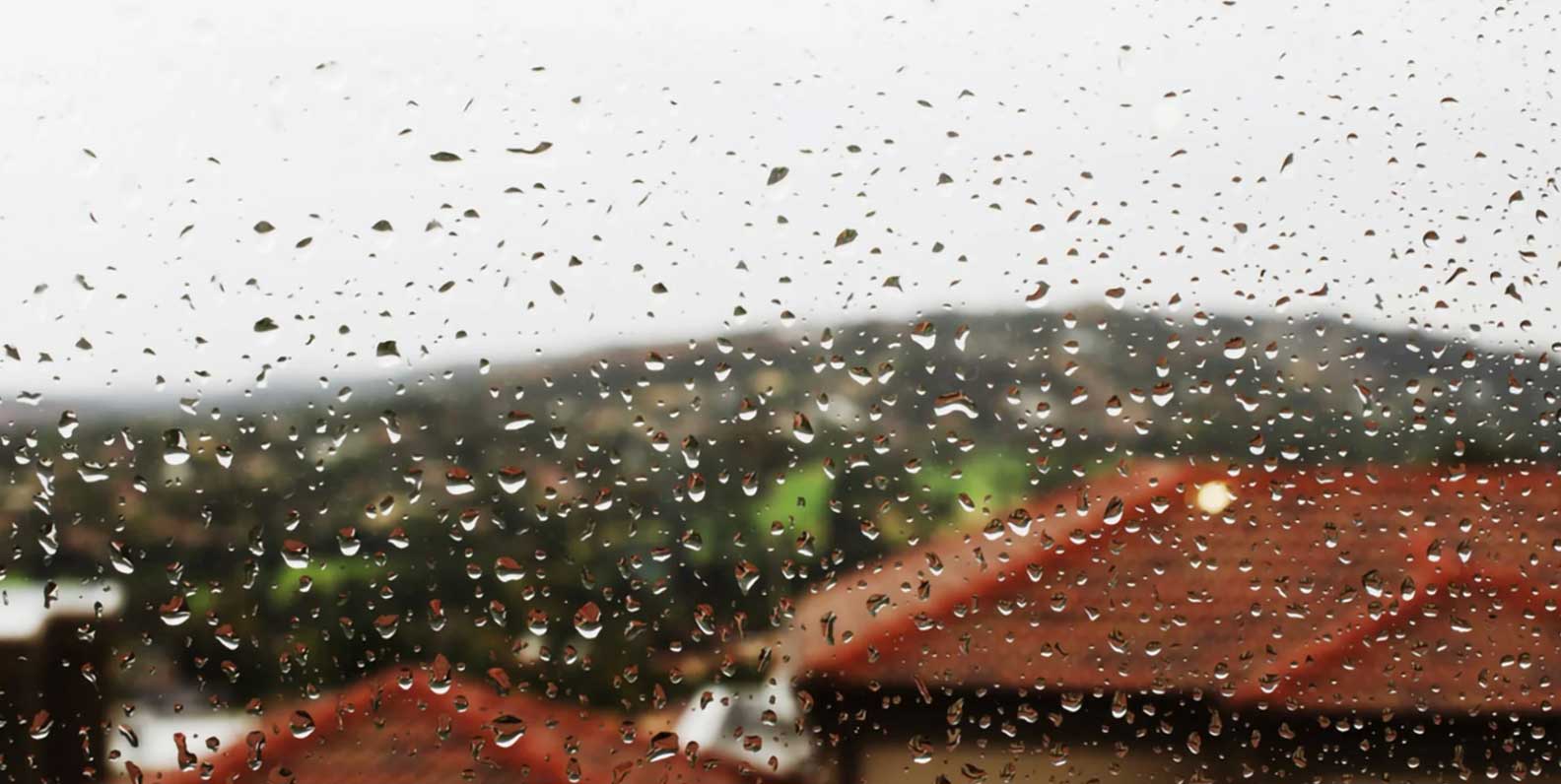 Are Metal Roofs Loud in the Rain?