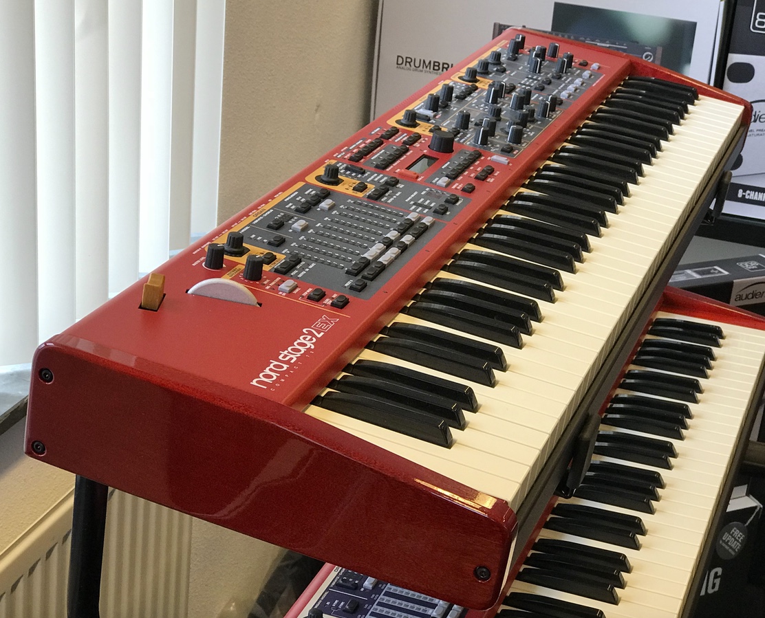 Nord Stage 2 EX Compact occasion in perfecte staat Studio De Dijk