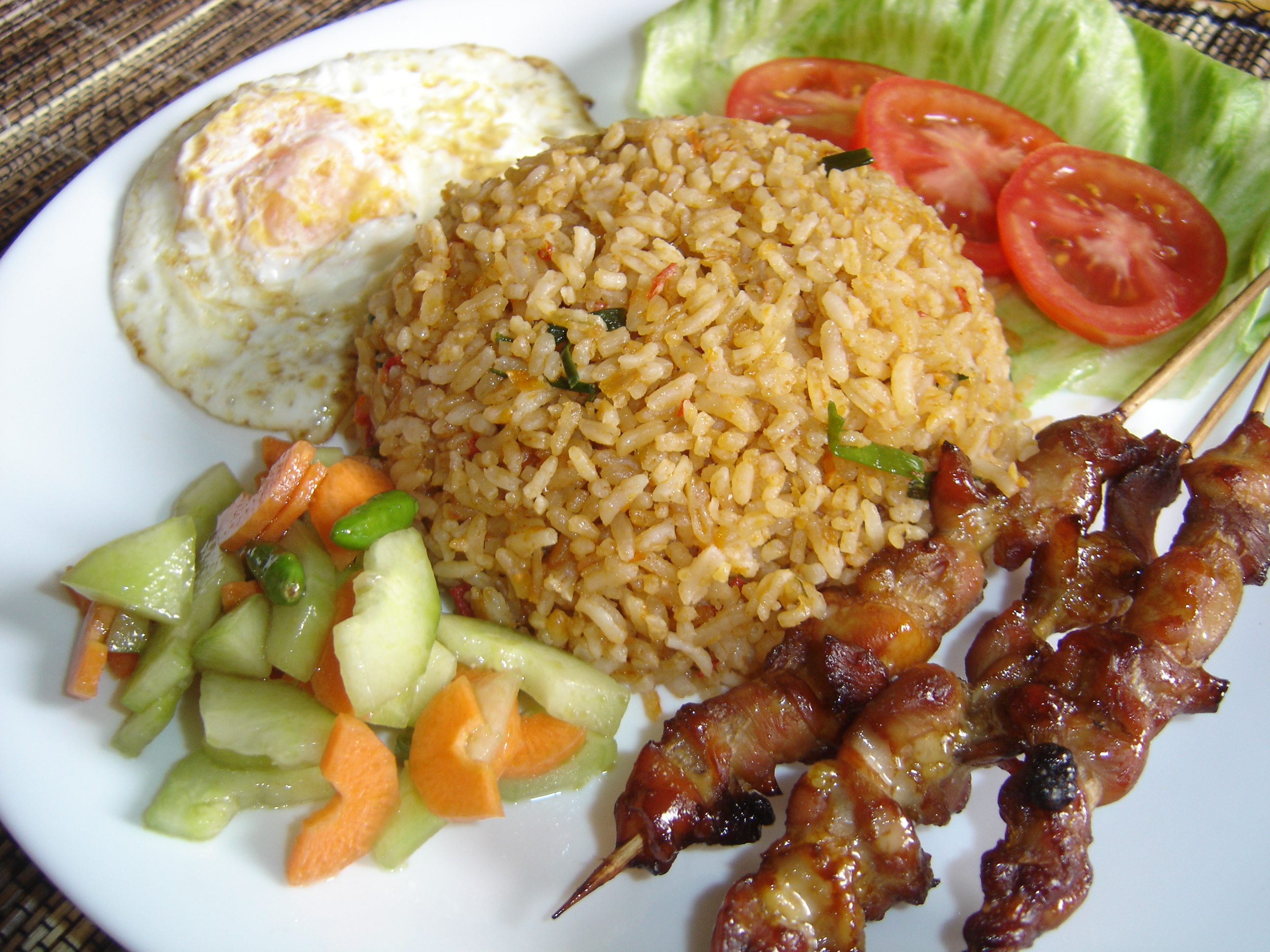 Nasi Goreng & Sate Jadi Makanan Paling Laku Festival