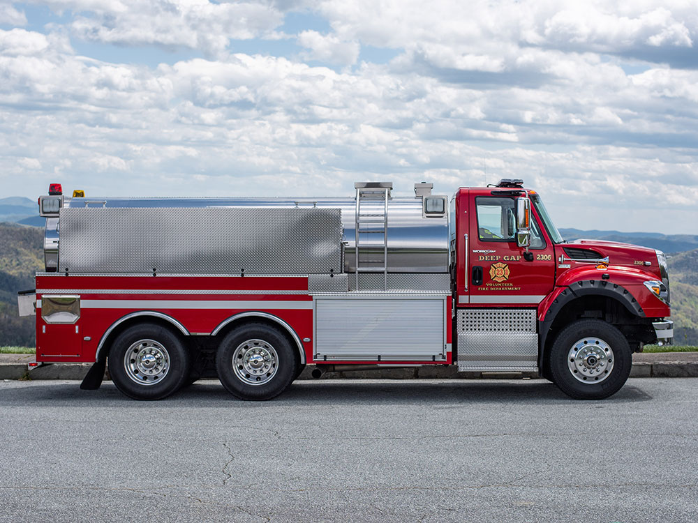 Tanker 2306 Deep Gap Fire Department (NC)