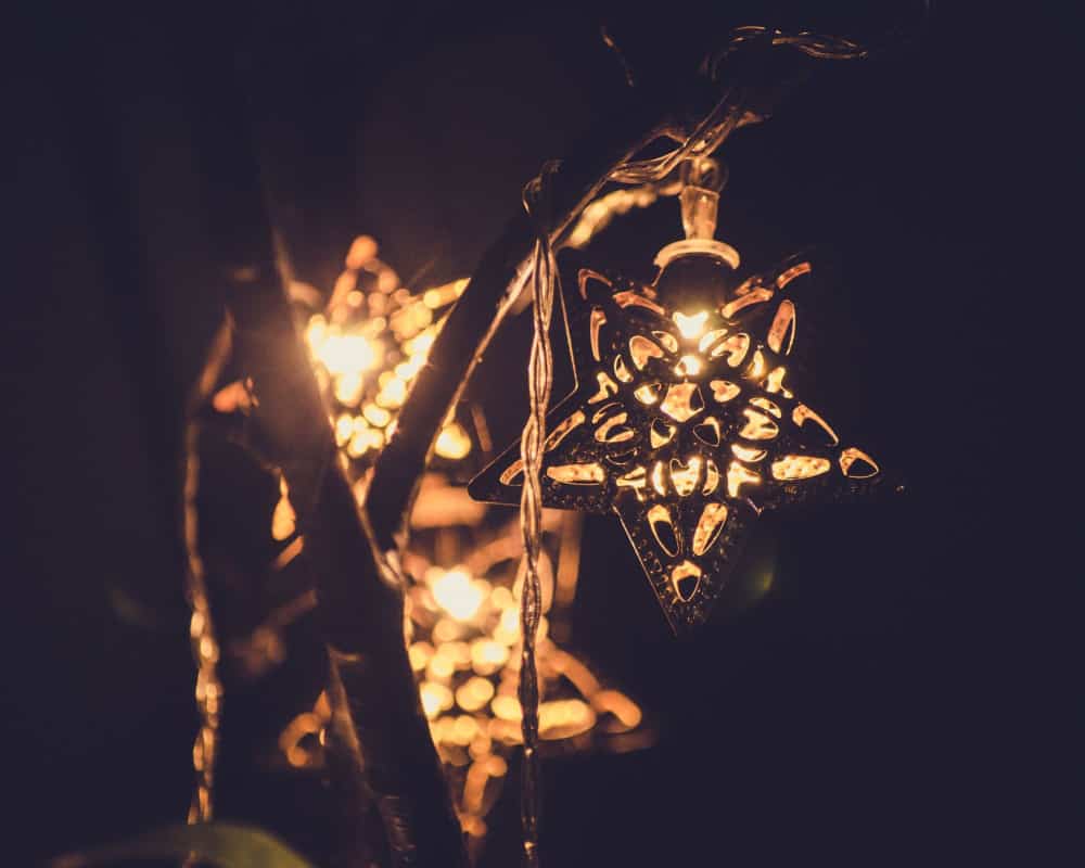 What Are the Advantages of LED Christmas Lights? Mummy Matters