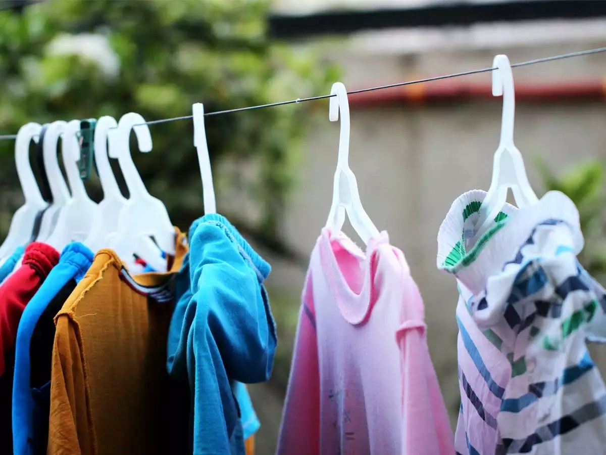 Retractable Clotheslines Are The New Way To Hang Your Clothes! Deep Techy