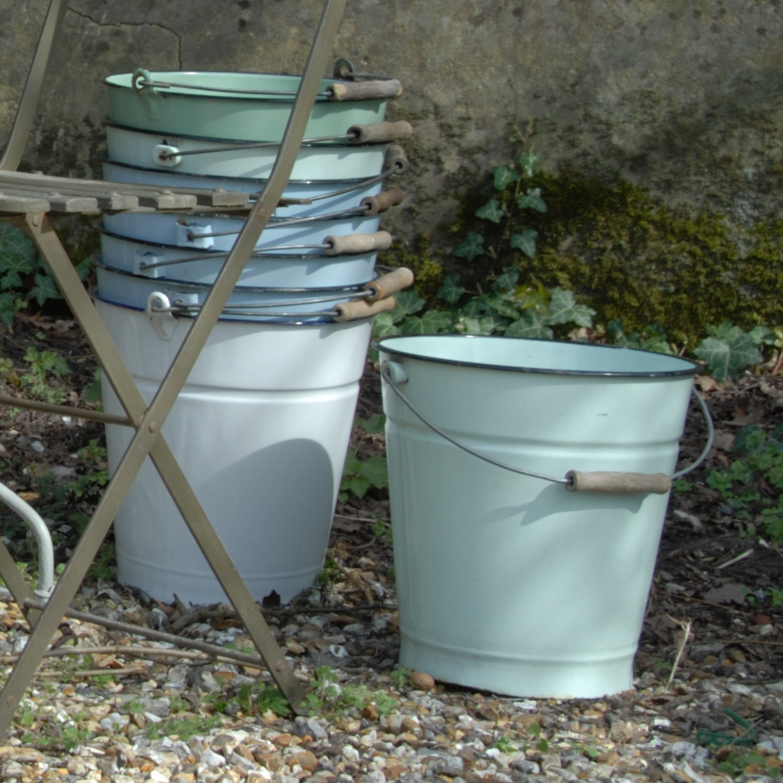 Vintage Enamel Buckets Dee Puddy