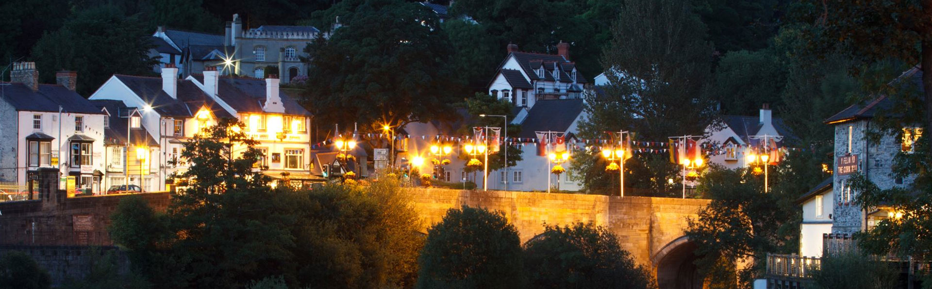 Places to eat Dee Valley Cottages