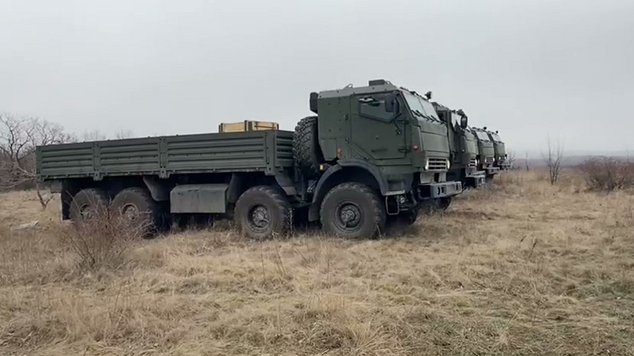 Russian military receives new armored vehicles