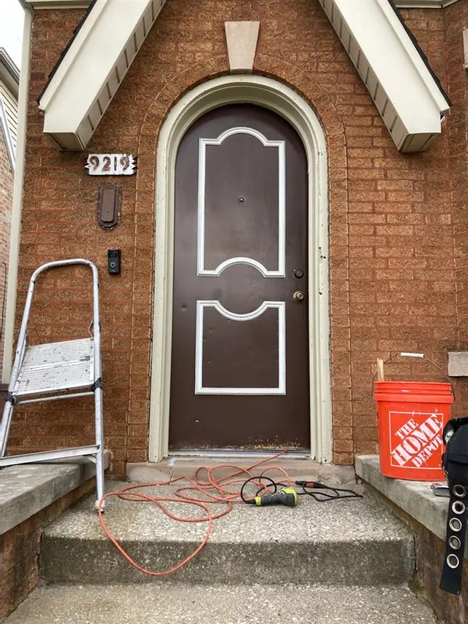 A2 Sentry Round Top Storm Door In White Defender Steel Door & Window
