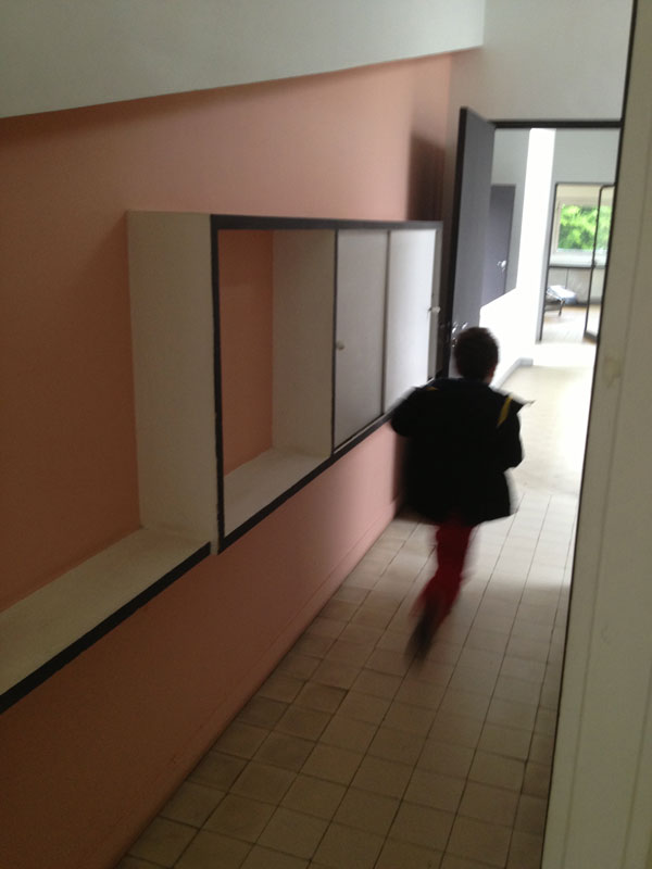 La Villa Savoye x Tolix Frenchy Fancy La Villa Savoye x Tolix Frenchy Fancy