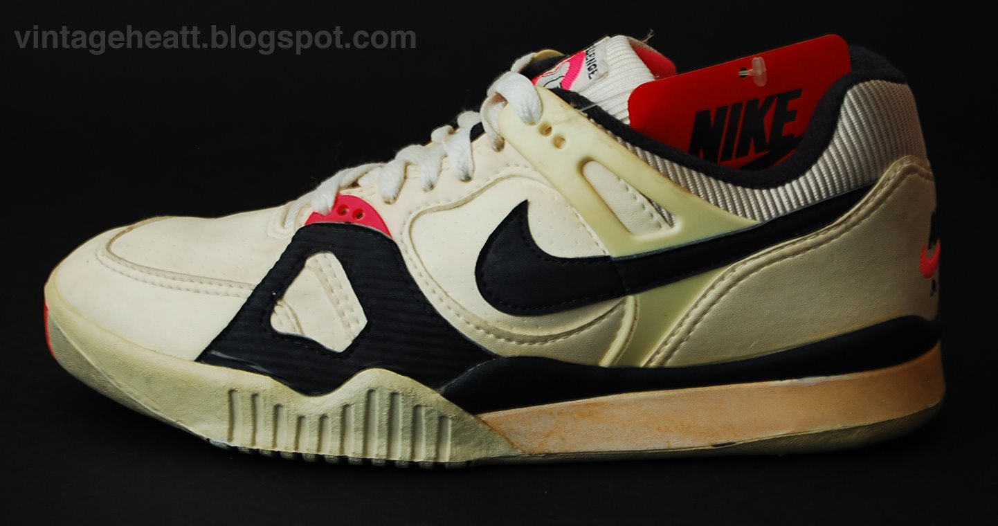 Nike Air Tech Challenge (1988) I First Generation Sneakers